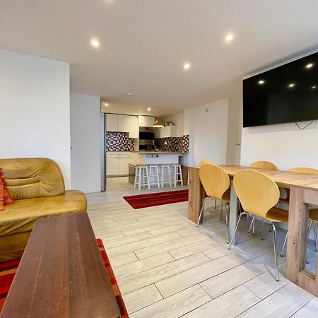 Vernon Place Town Centre, Vernon Cottage 3-Bed With Parking, 1A Vernon Court 2-Bed With Parking, 1B Studio No Parking, Off The High Street Next To Sandford Park Cheltenham Zewnętrze zdjęcie