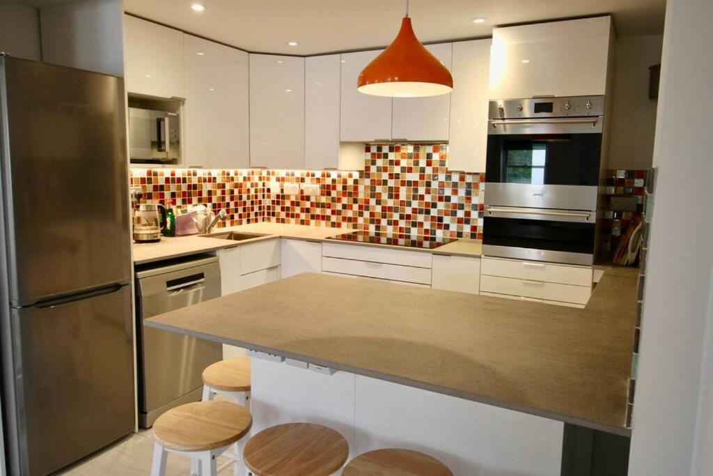 Vernon Place Town Centre, Vernon Cottage 3-Bed With Parking, 1A Vernon Court 2-Bed With Parking, 1B Studio No Parking, Off The High Street Next To Sandford Park Cheltenham Zewnętrze zdjęcie