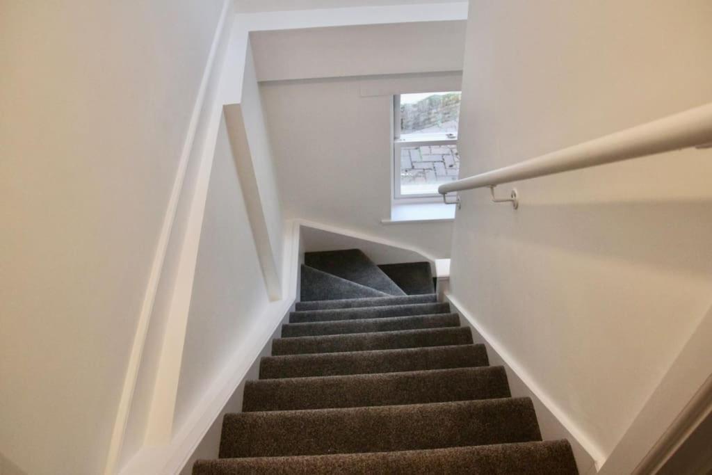 Vernon Place Town Centre, Vernon Cottage 3-Bed With Parking, 1A Vernon Court 2-Bed With Parking, 1B Studio No Parking, Off The High Street Next To Sandford Park Cheltenham Zewnętrze zdjęcie