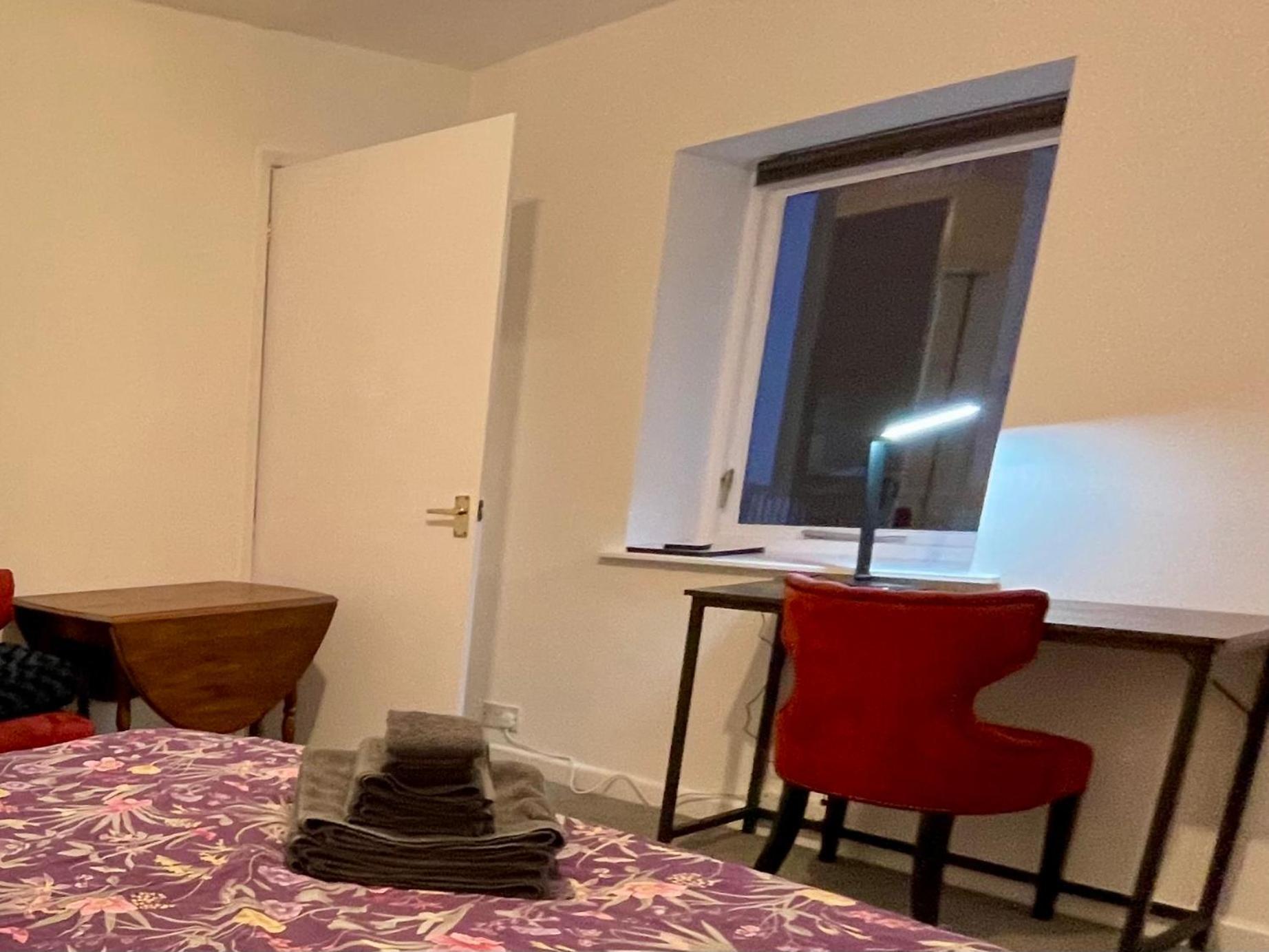 Vernon Place Town Centre, Vernon Cottage 3-Bed With Parking, 1A Vernon Court 2-Bed With Parking, 1B Studio No Parking, Off The High Street Next To Sandford Park Cheltenham Zewnętrze zdjęcie