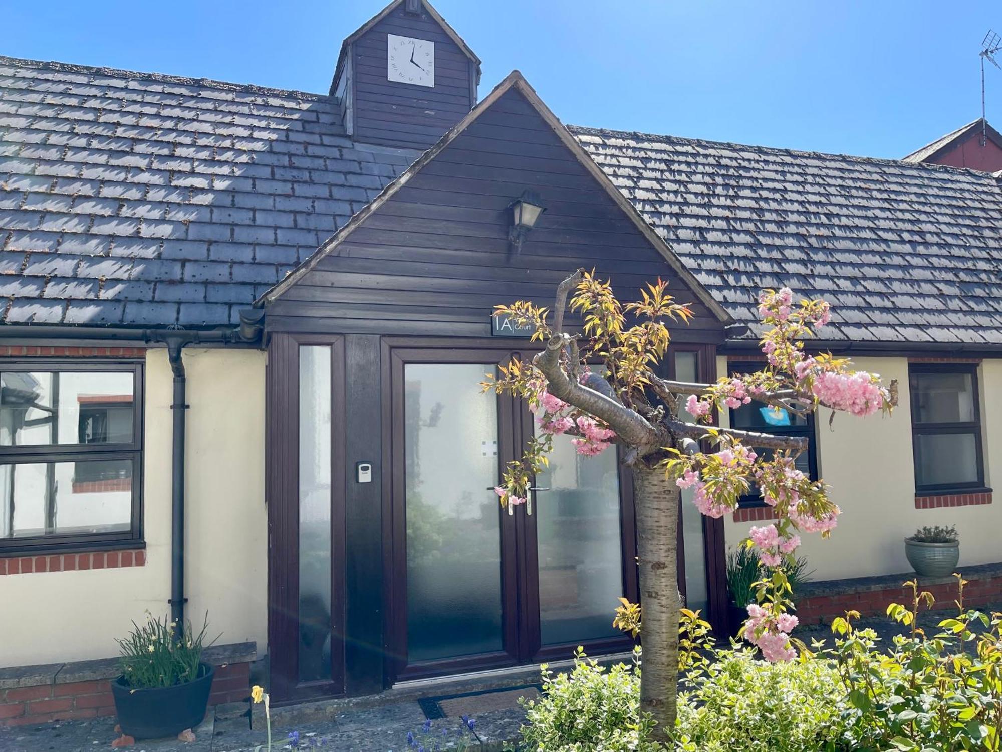 Vernon Place Town Centre, Vernon Cottage 3-Bed With Parking, 1A Vernon Court 2-Bed With Parking, 1B Studio No Parking, Off The High Street Next To Sandford Park Cheltenham Zewnętrze zdjęcie